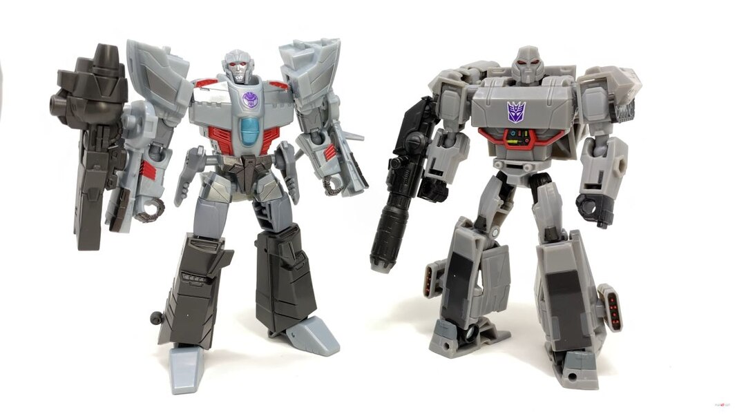 In Hand Image Of Transformers Earthspark Megatron Deluxe Class  (4 of 28)